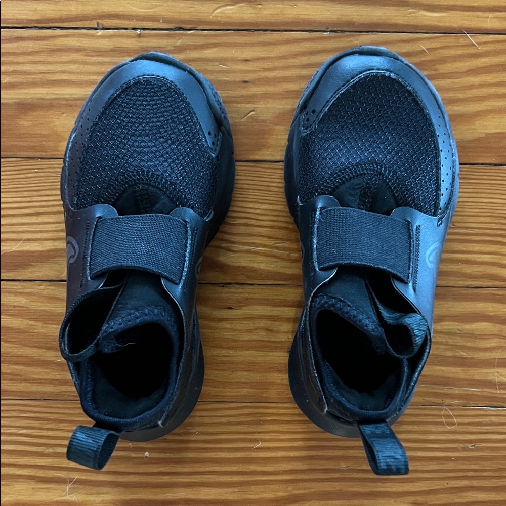 Toddler Black Easy-On Nike Flex Runner 3 Sneakers Size 9C